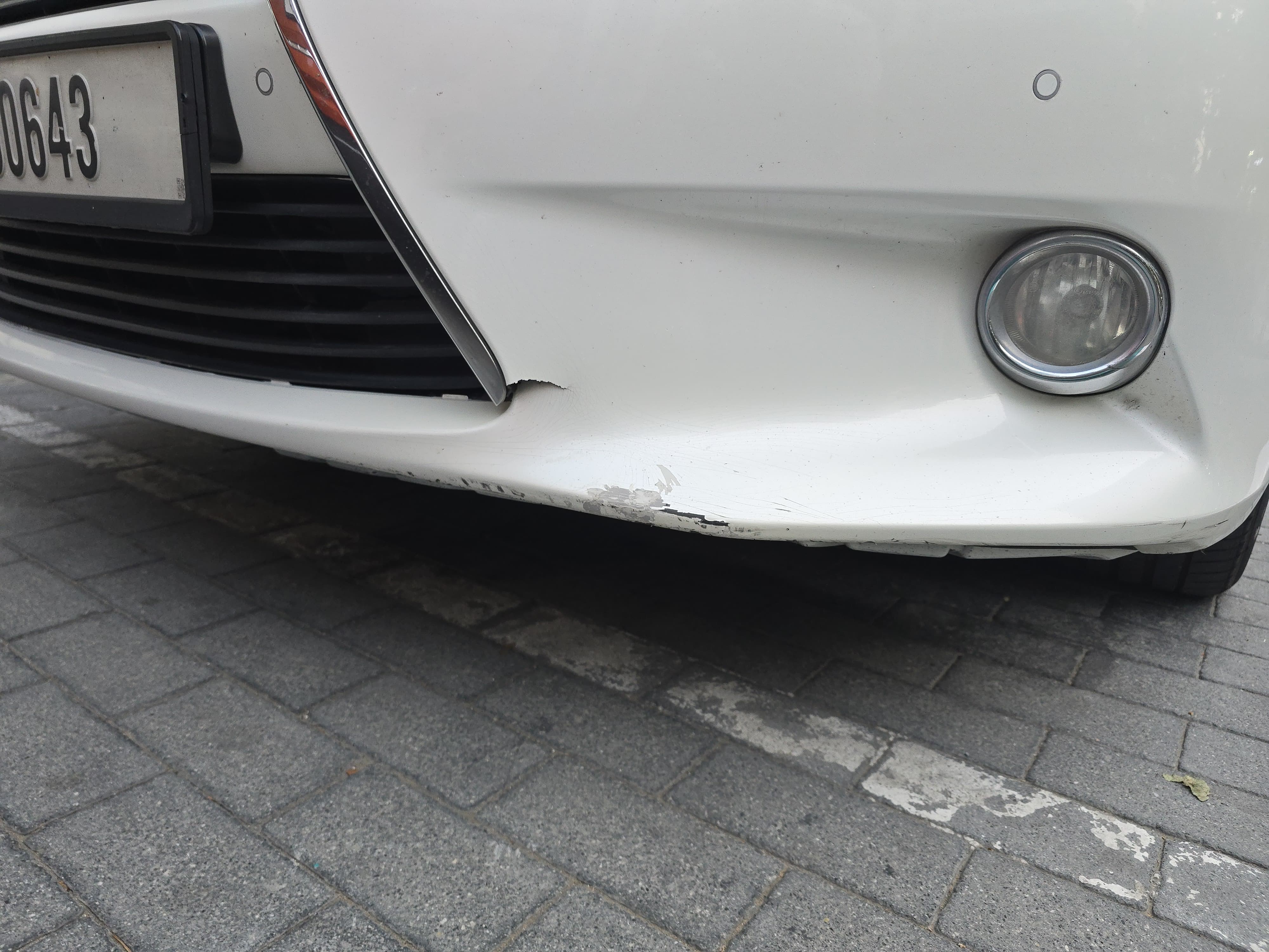 White Lexus ES350 Platinum 2013