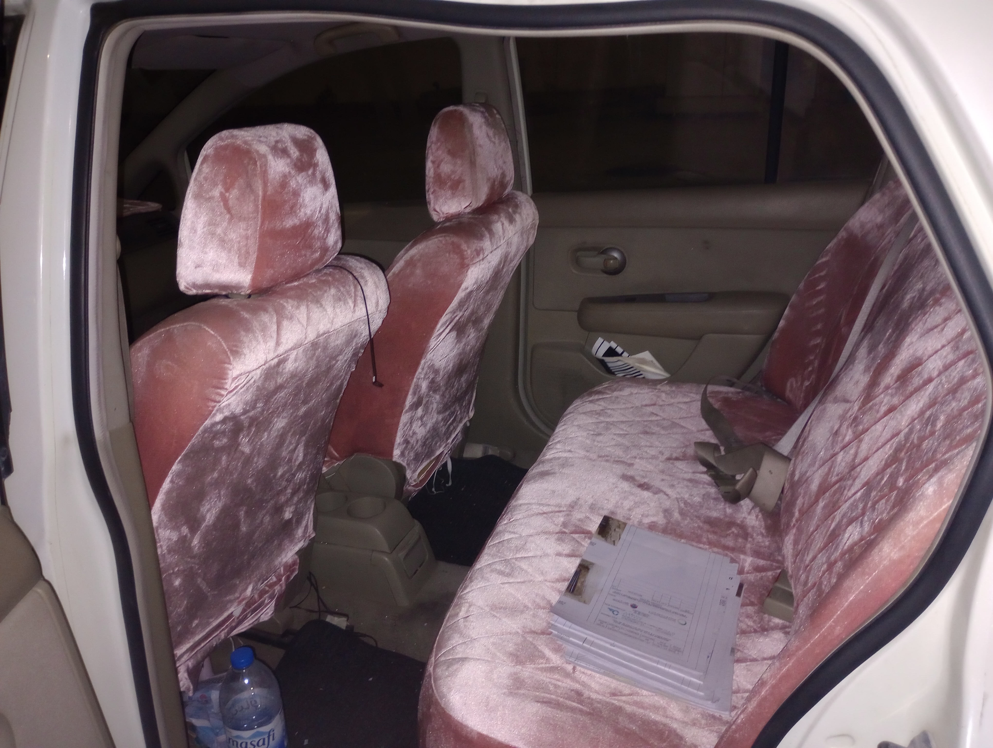 أبيض نيسان Tiida S 2007