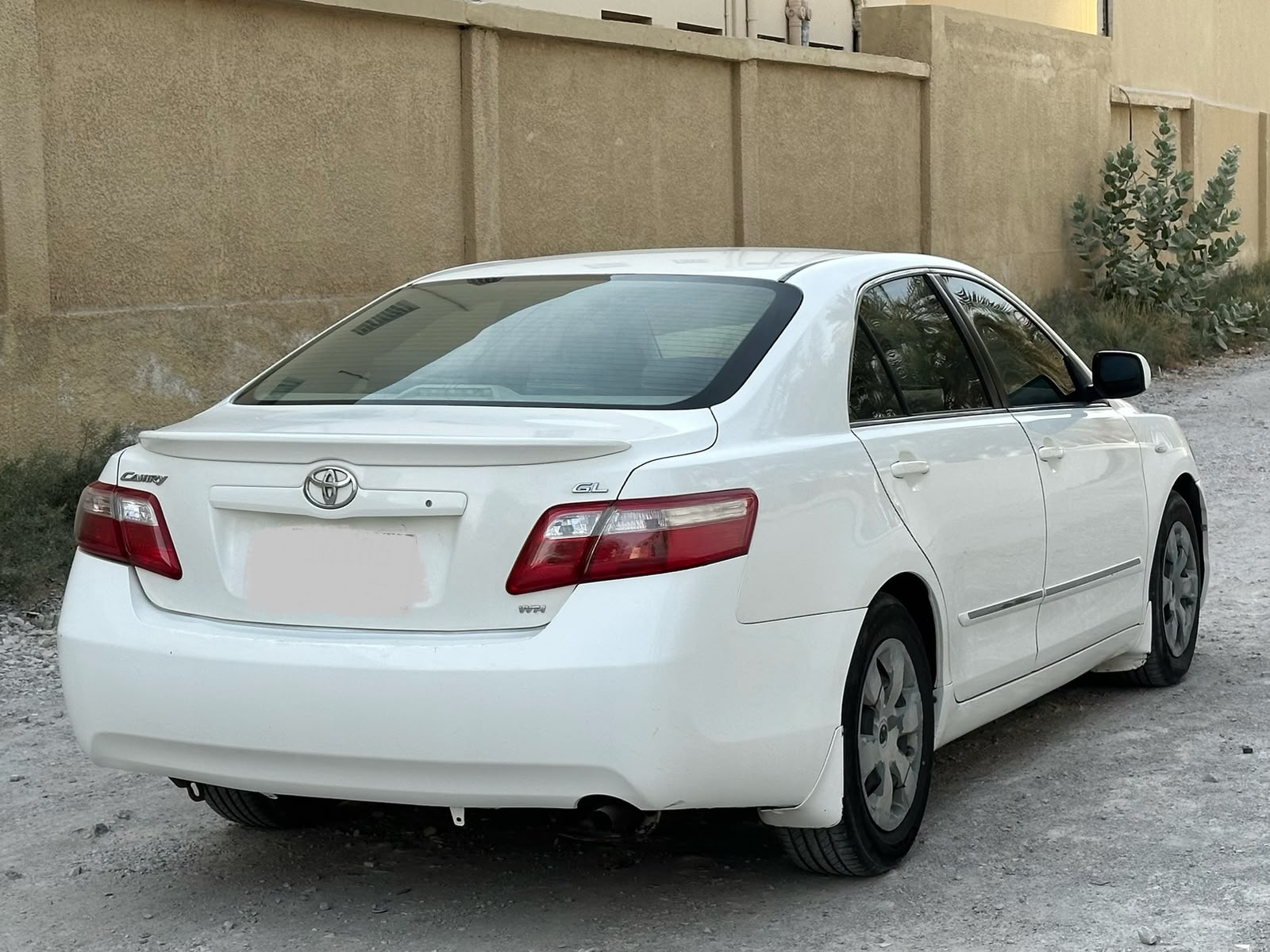 Weiß Toyota Camry GL 2007