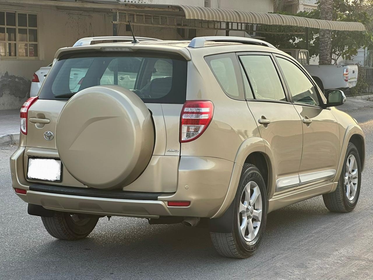 Or Toyota RAV4 VXR 2011