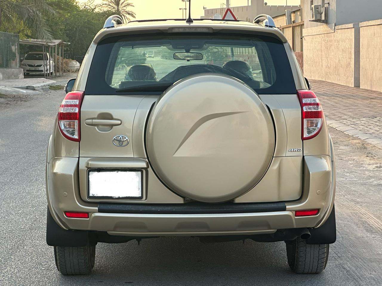 Or Toyota RAV4 VXR 2011