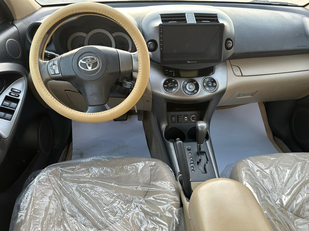Or Toyota RAV4 VXR 2011