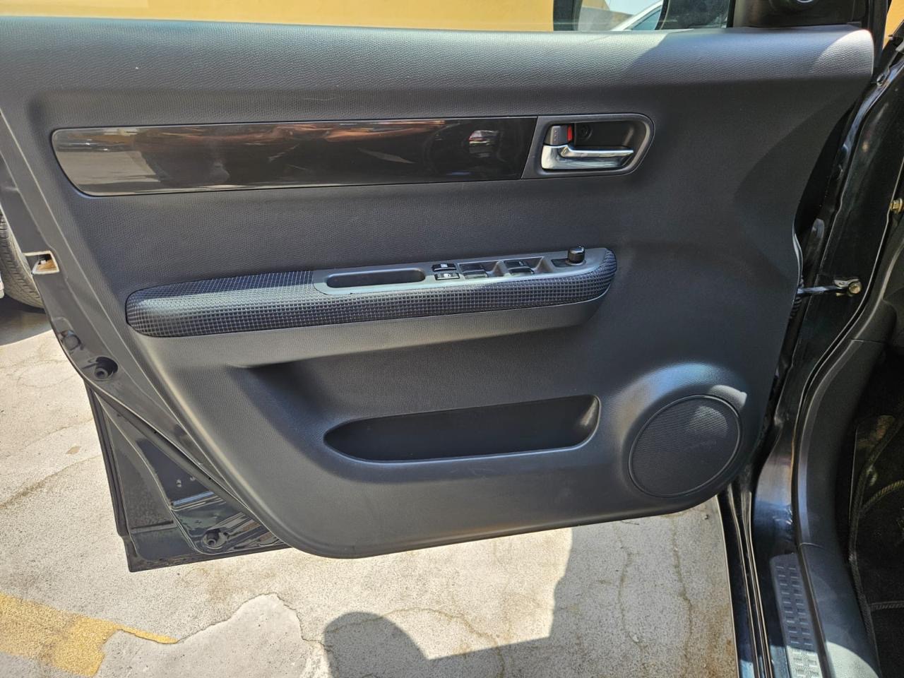 أسود سوزوكي Swift GL ٢٠٠٦