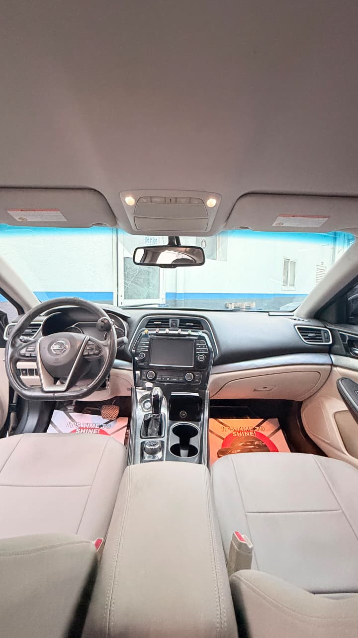 Gray Nissan Maxima 3.5 SE 2016