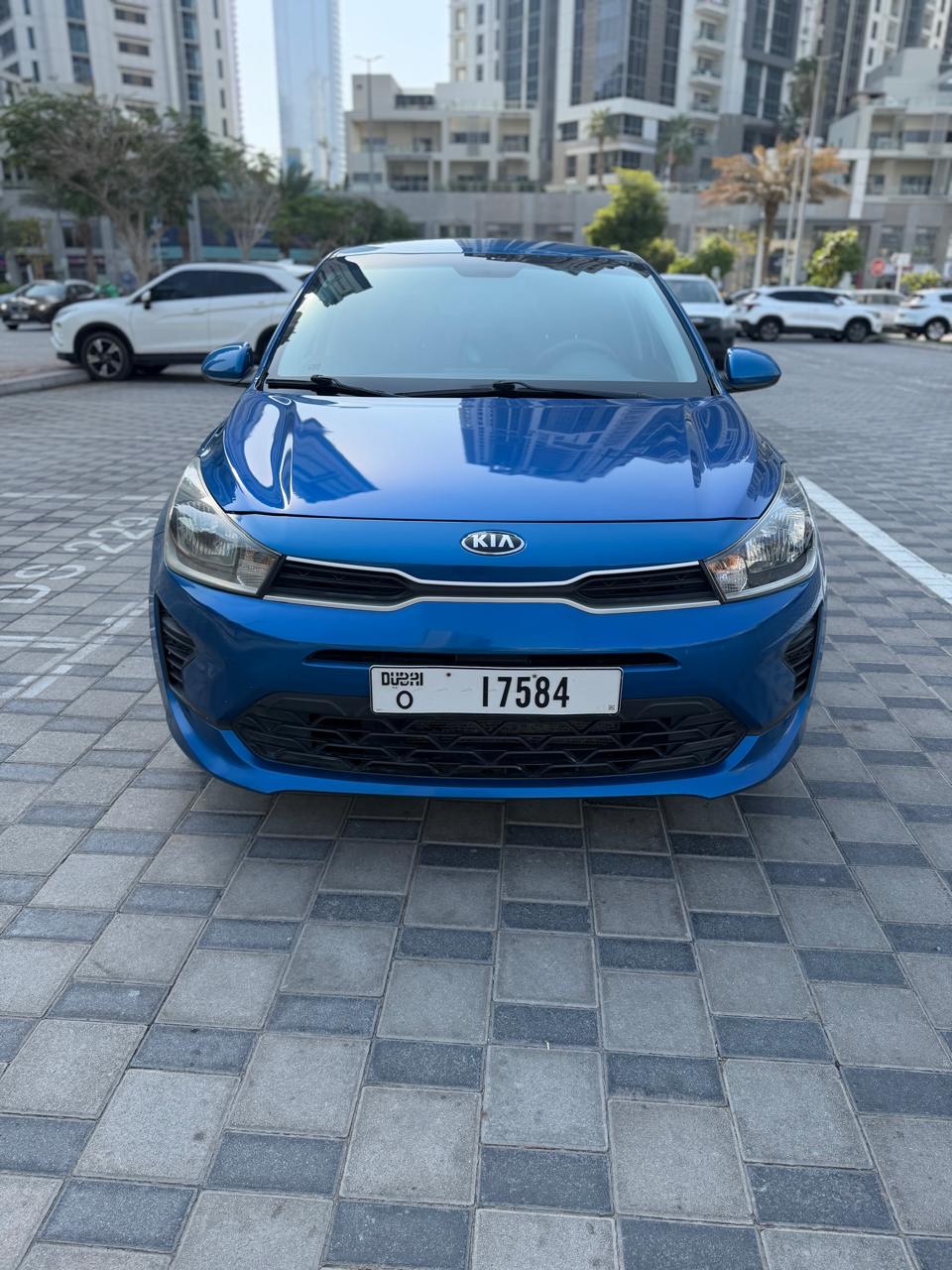 Azul Kia Rio Sedan 2021