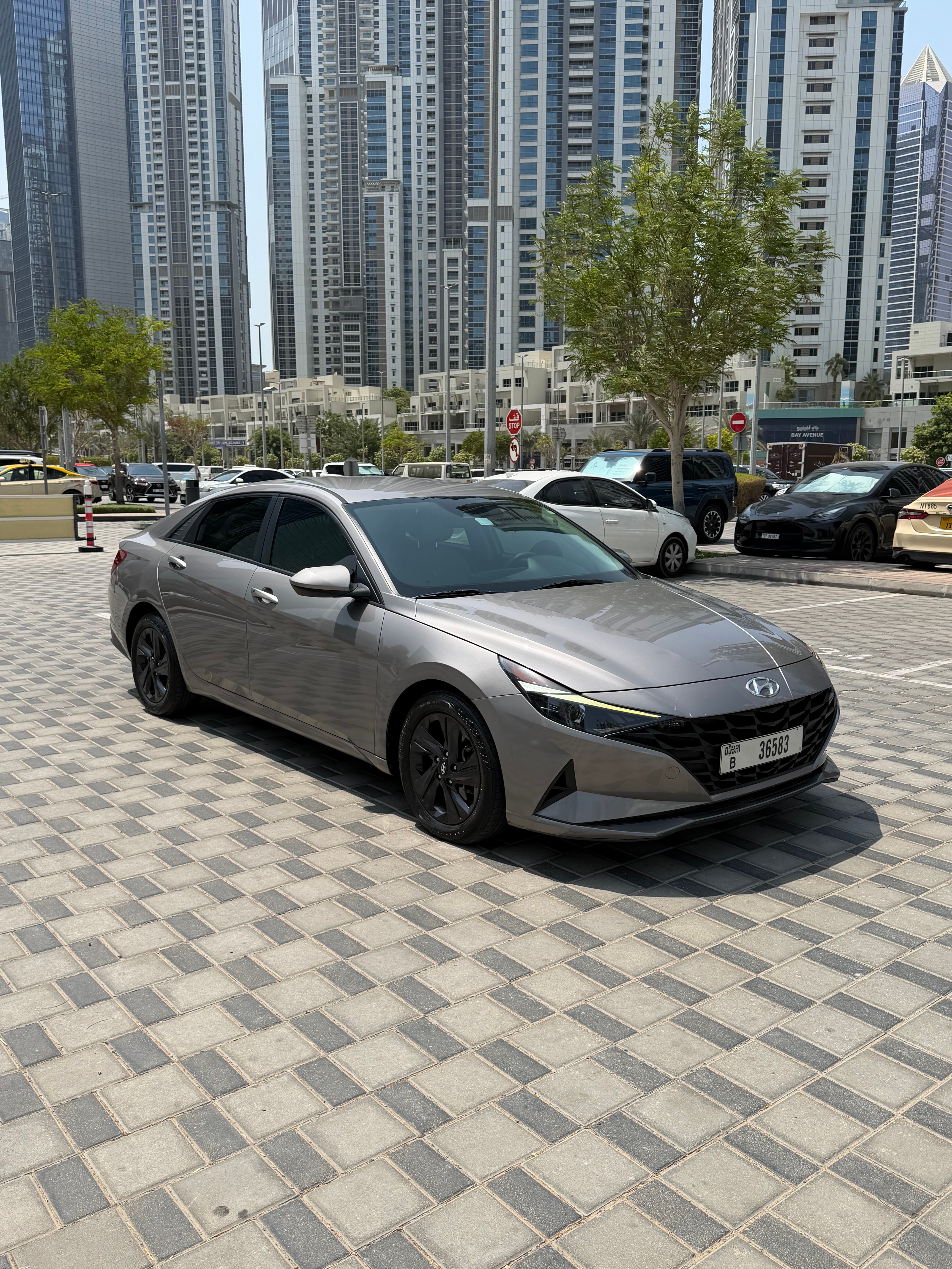 Silver Hyundai Elantra SEL 2021