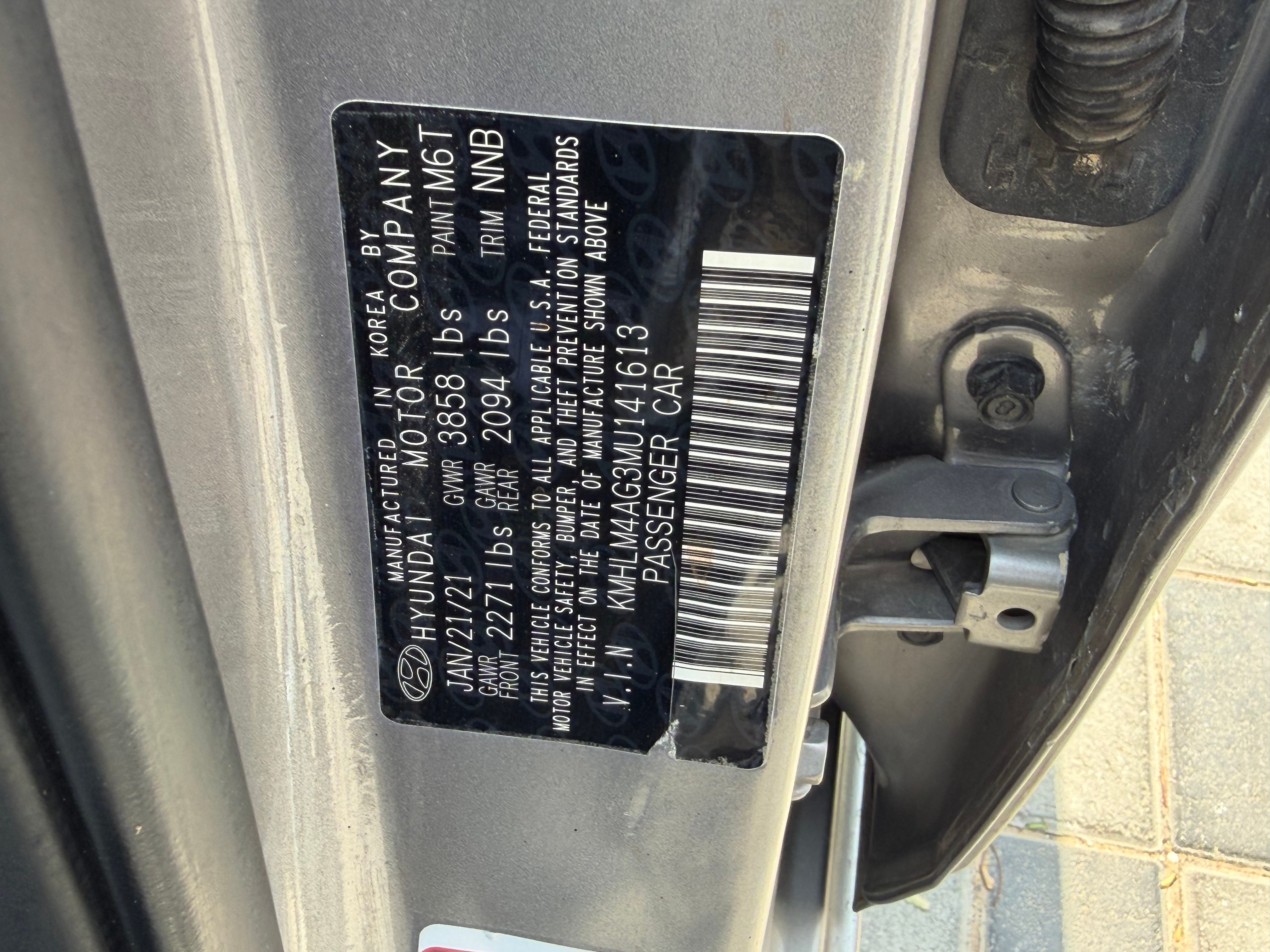 Silver Hyundai Elantra SEL 2021
