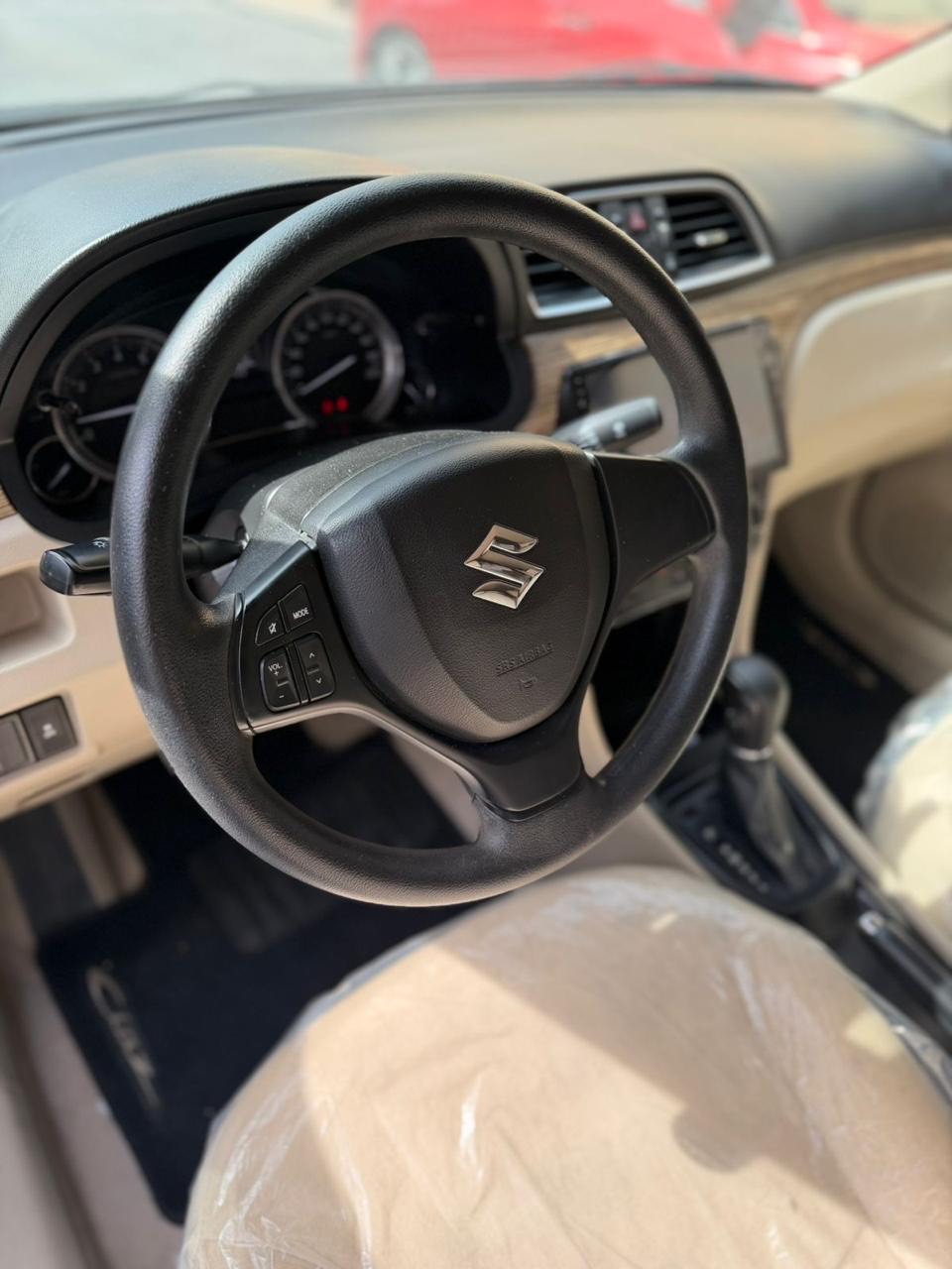 White Suzuki Ciaz GLX 2023