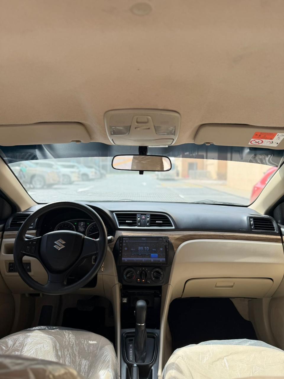 White Suzuki Ciaz GLX 2023