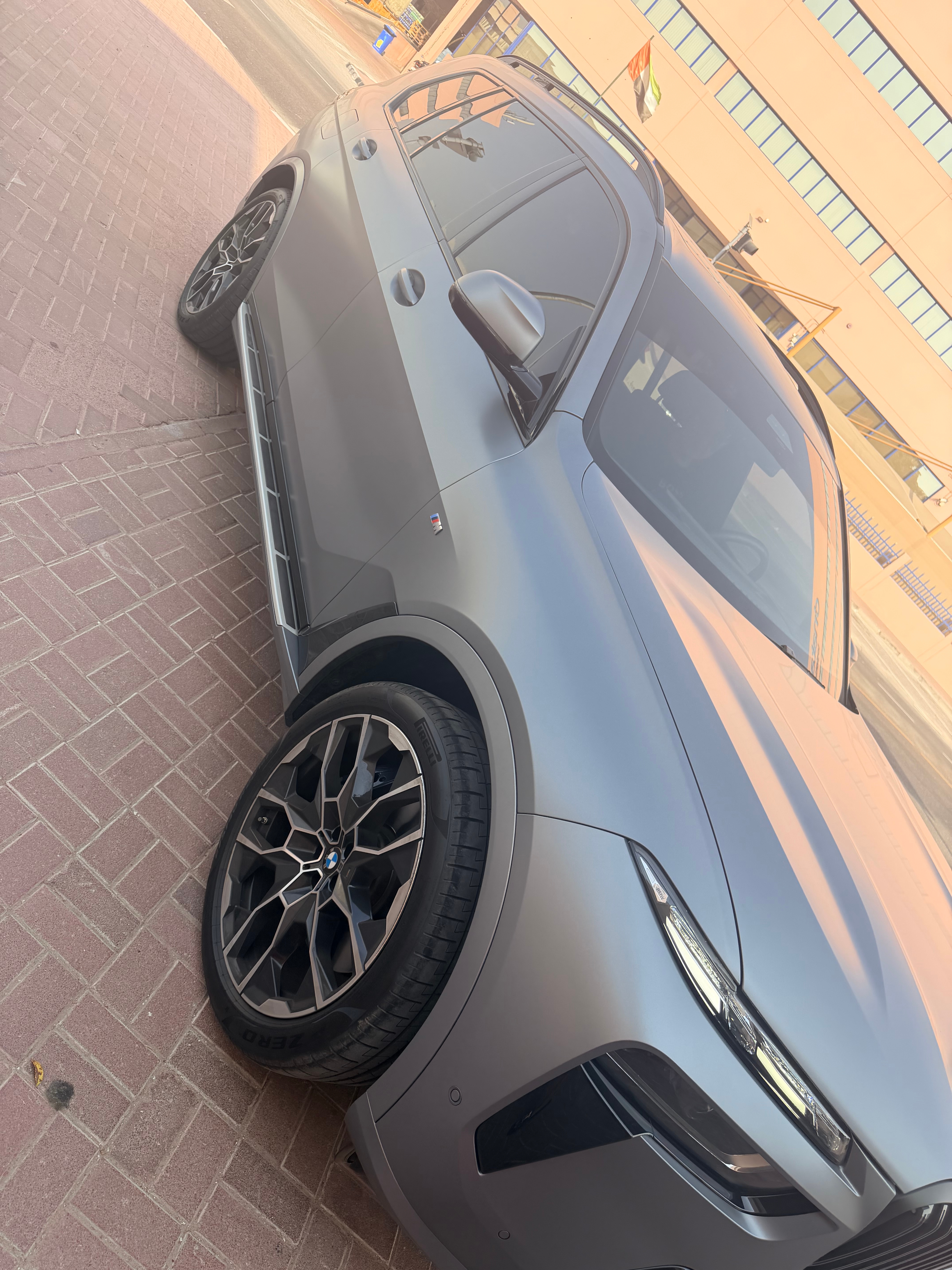 Gris mat BMW X7 40I 2025