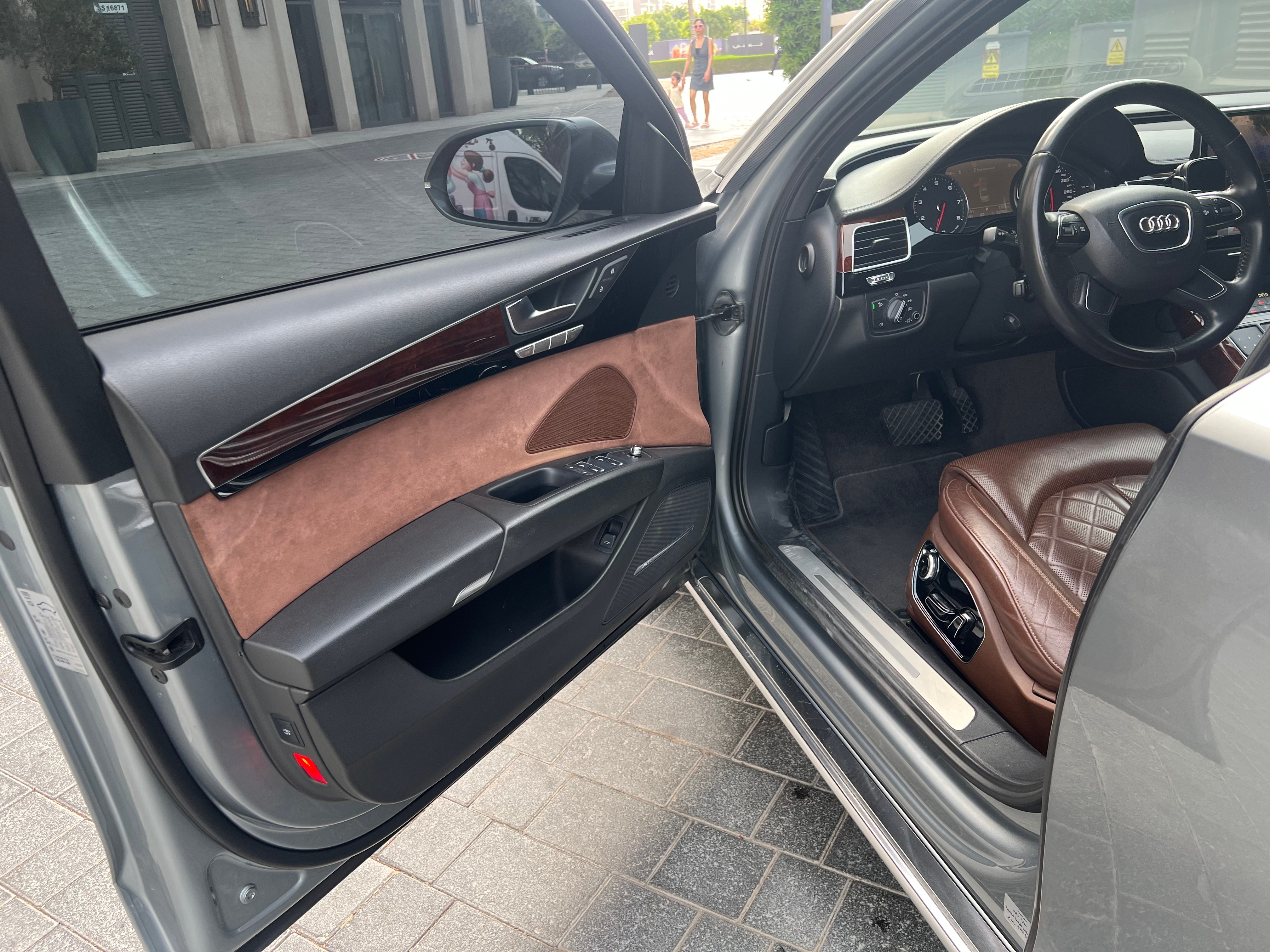 Gray Audi A8 L 55 TFSI 2011
