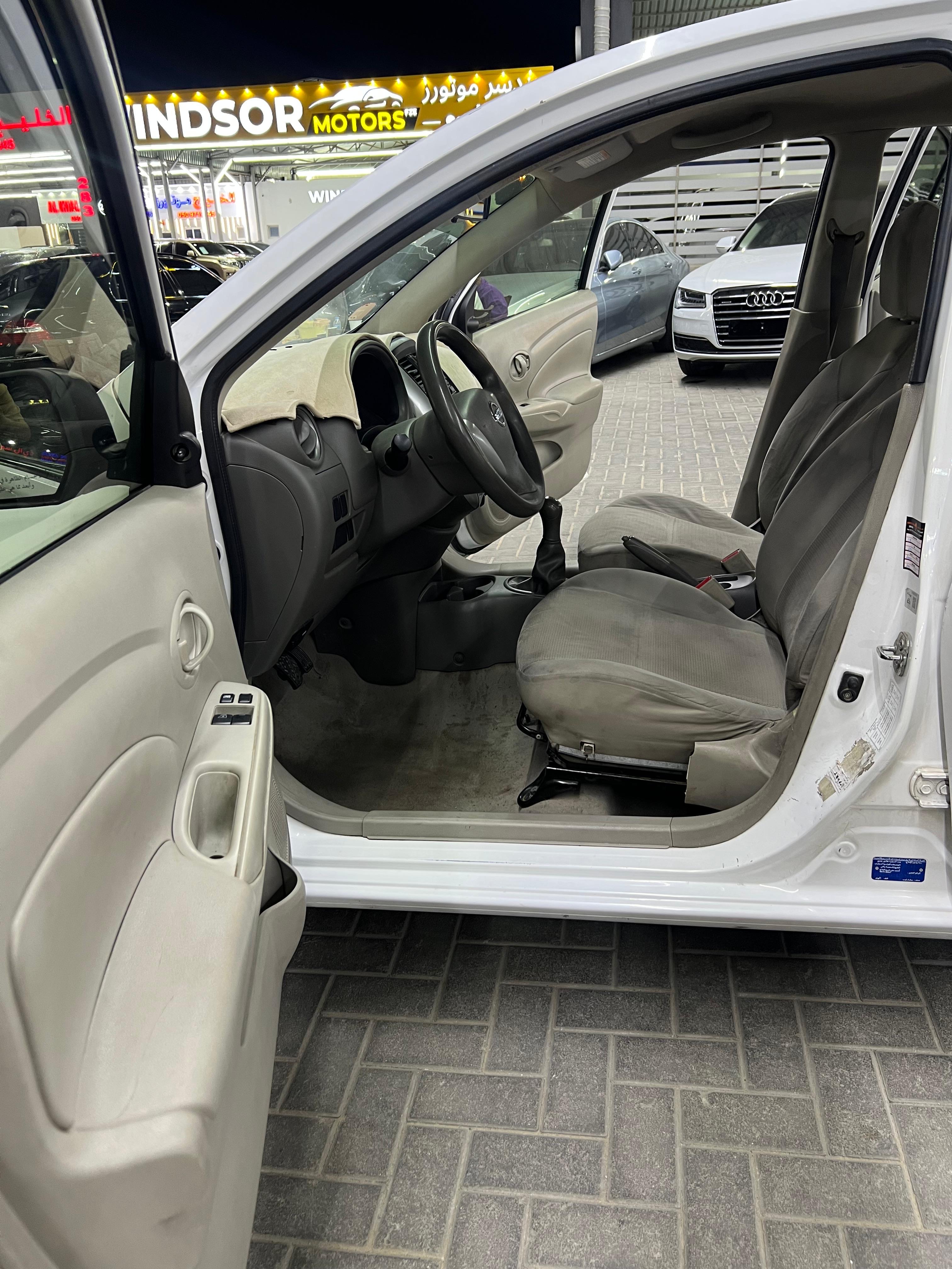 White Nissan Sunny 2016