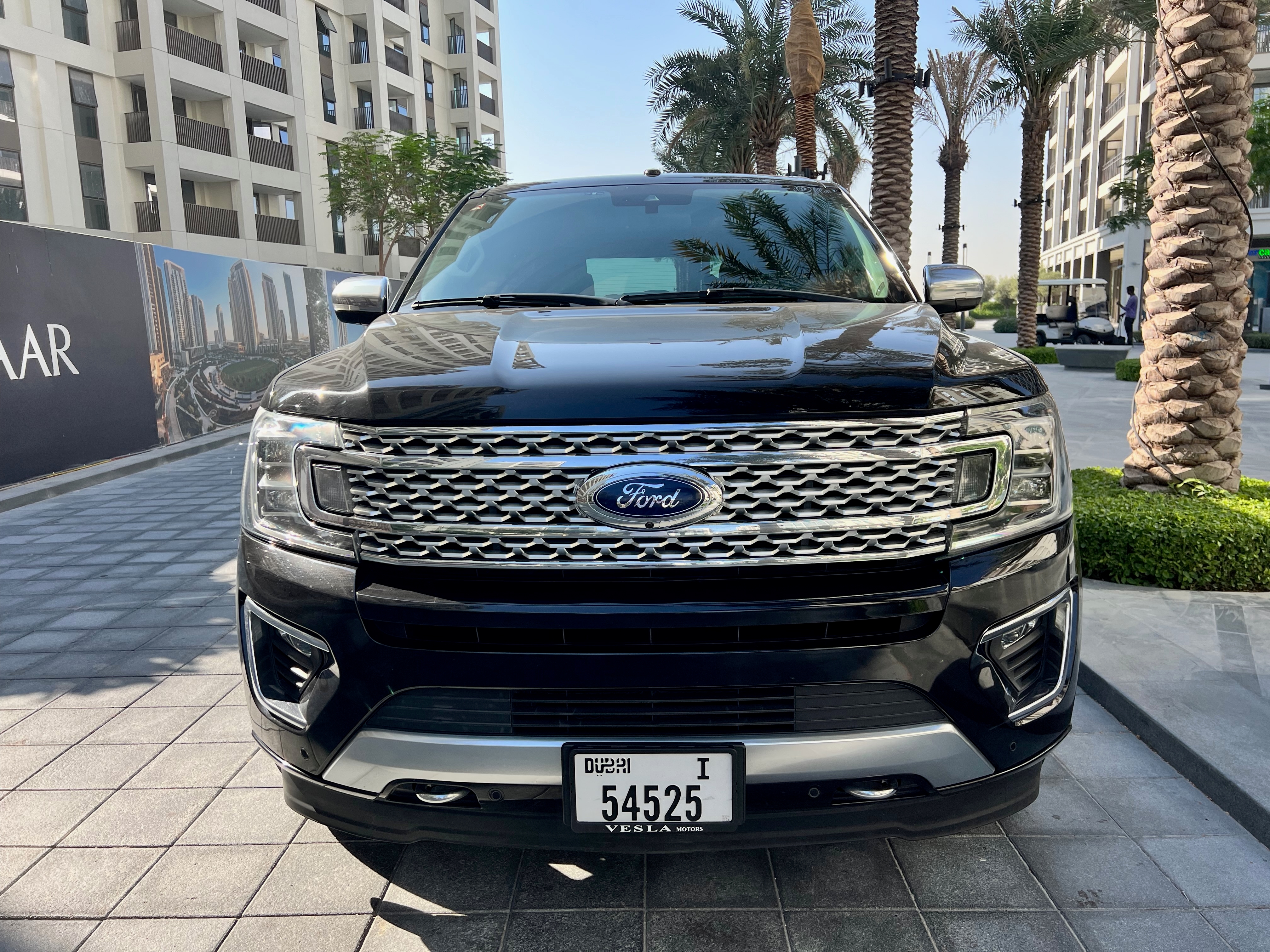 أسود فورد Expedition Platinum 2019