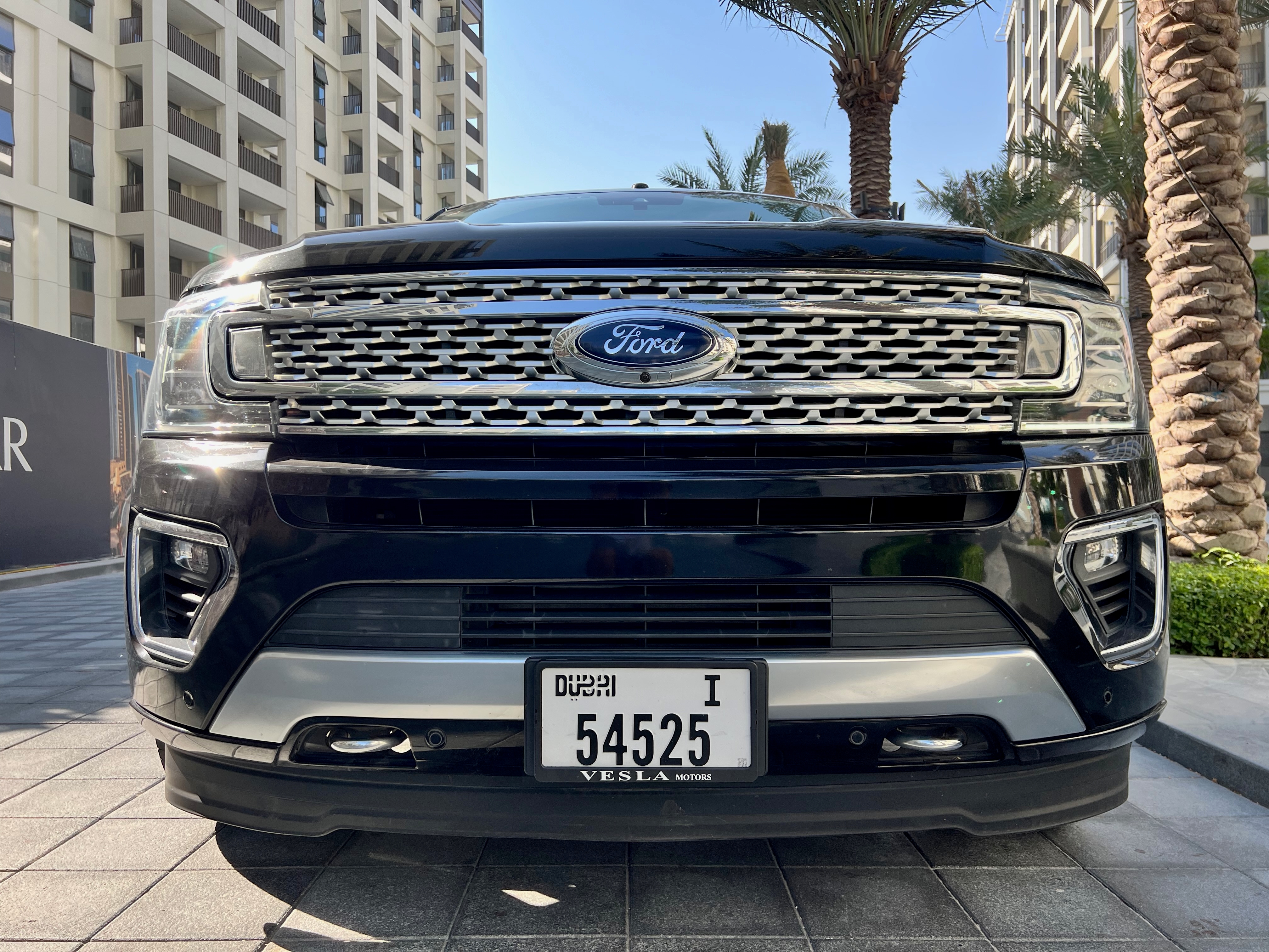 أسود فورد Expedition Platinum 2019