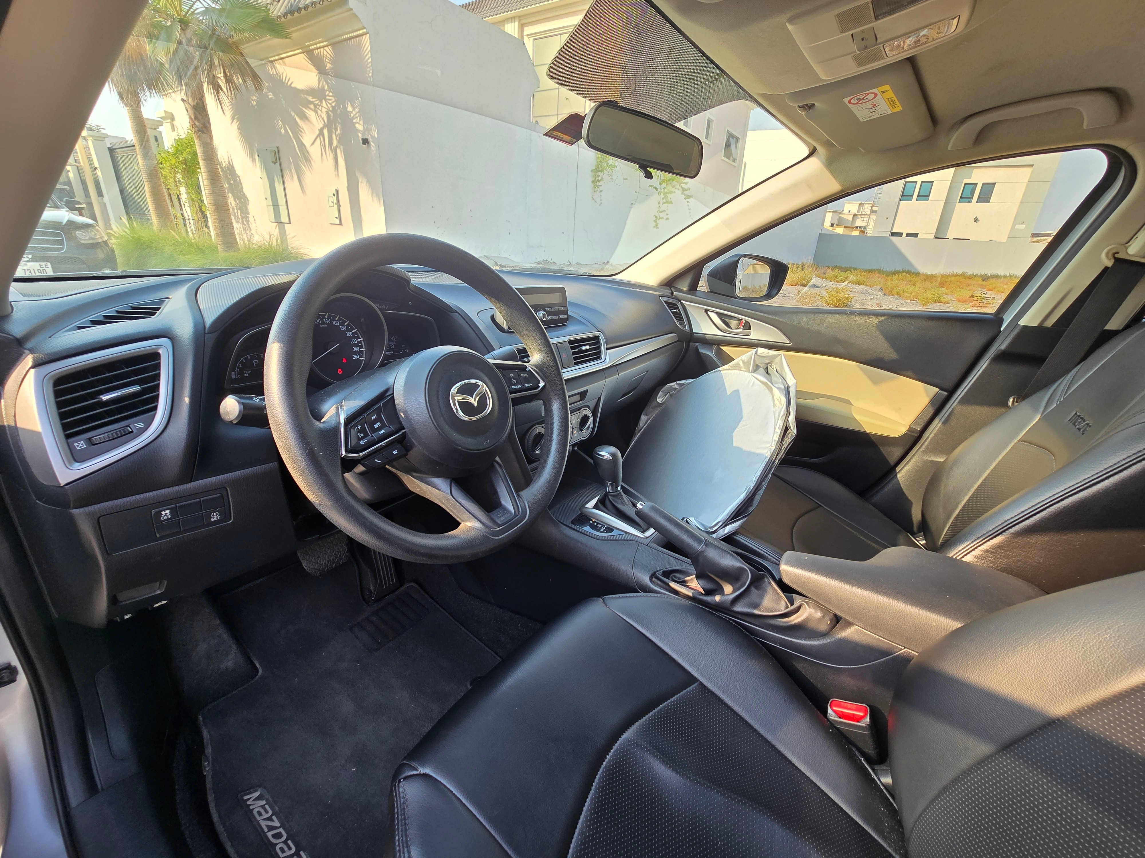 Silver Mazda 3 Base 2019