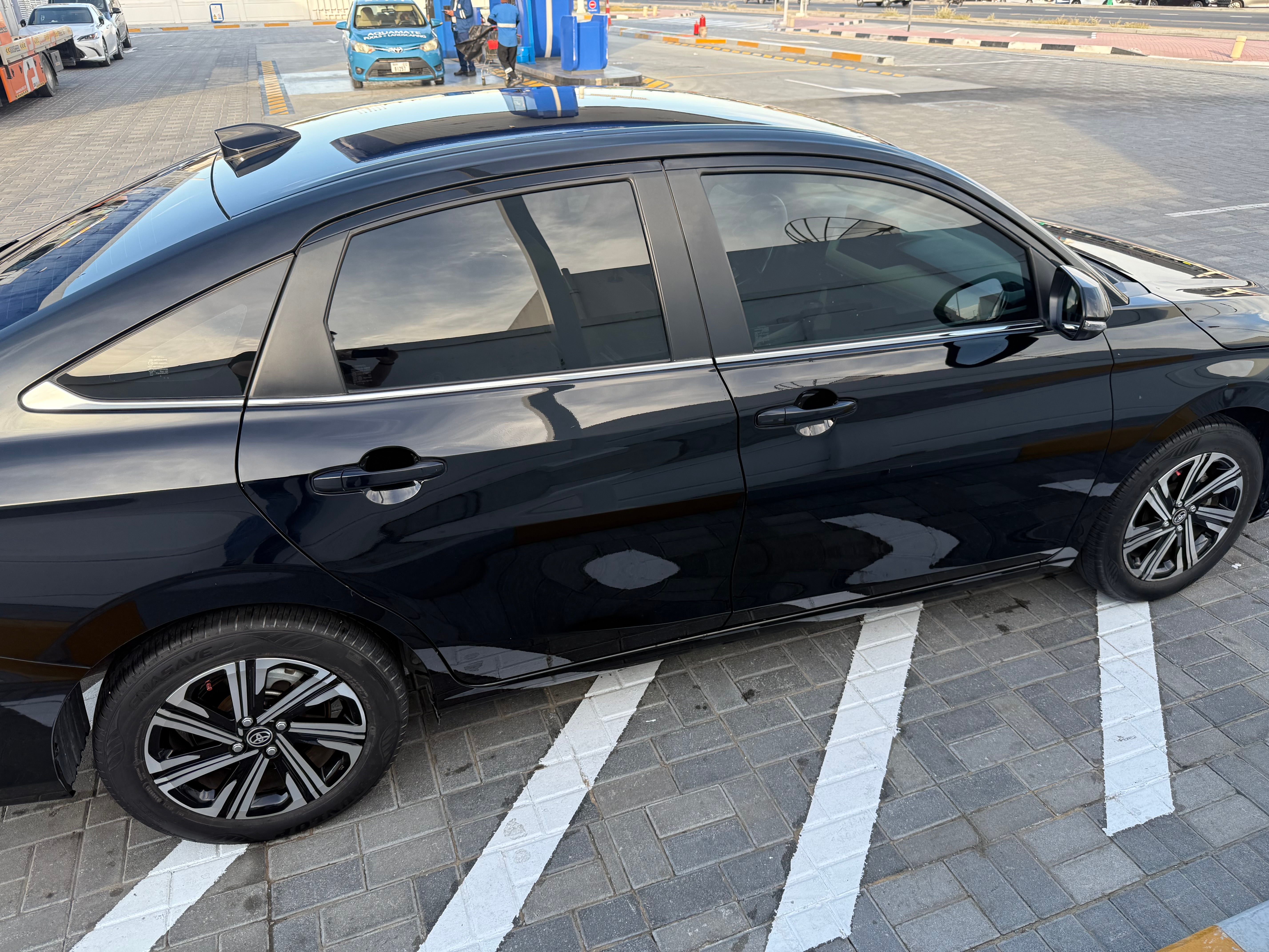 أسود تويوتا Yaris G 2023