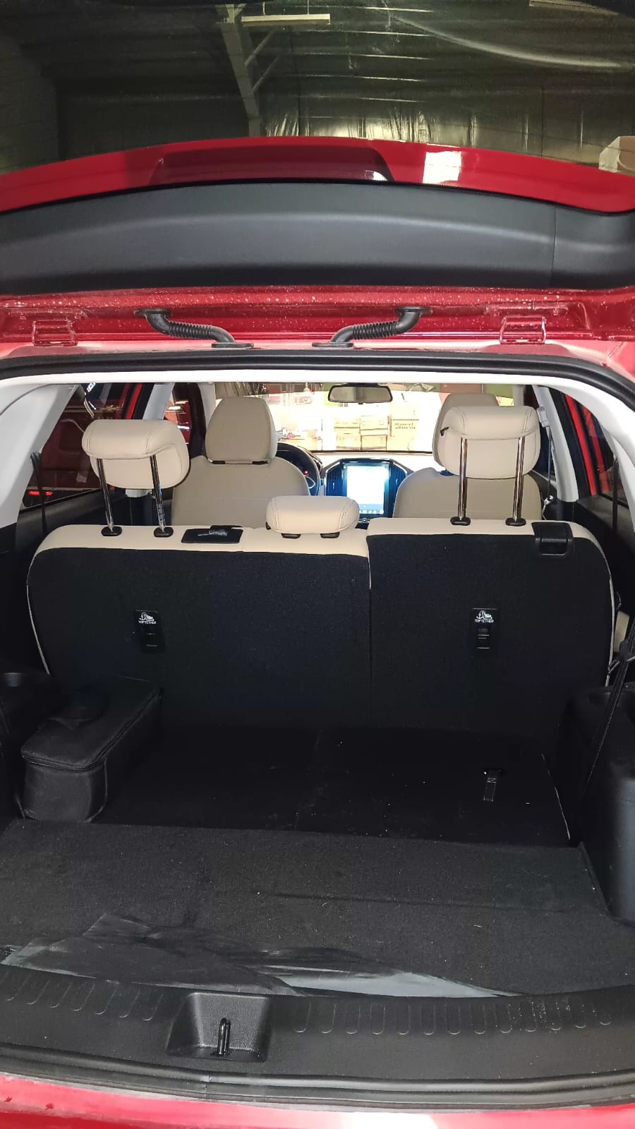 红色的 雪佛兰 Captiva Premier 2025