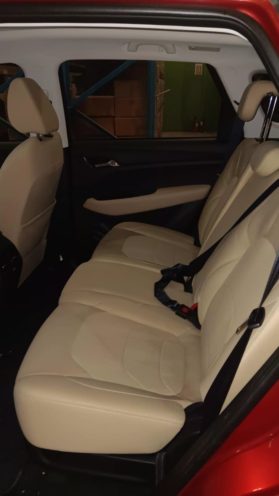 红色的 雪佛兰 Captiva Premier 2025