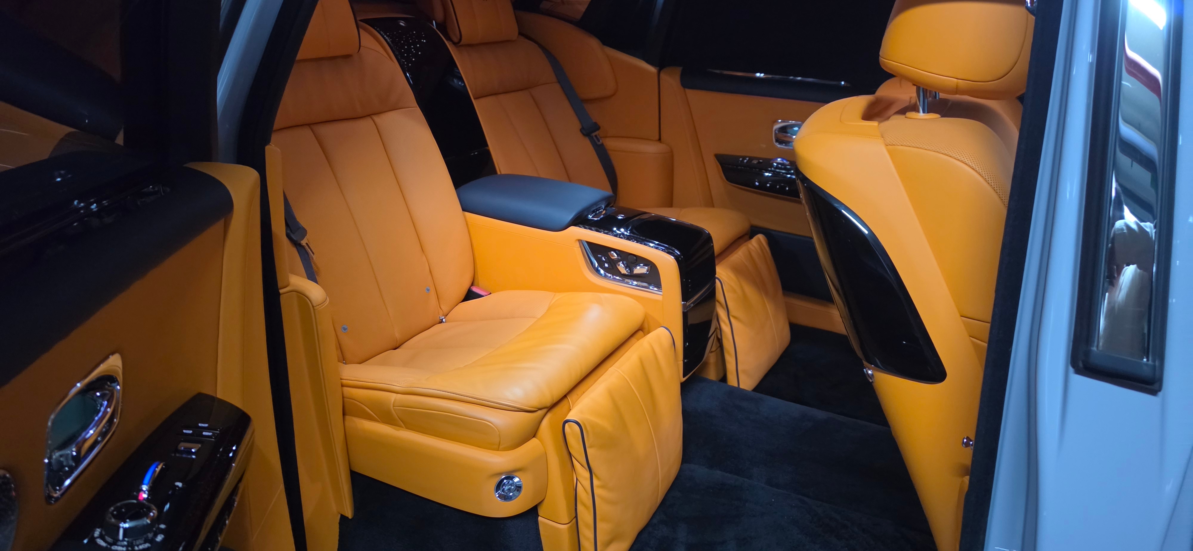 Black Rolls Royce Phantom Extended Wheel Base 2025