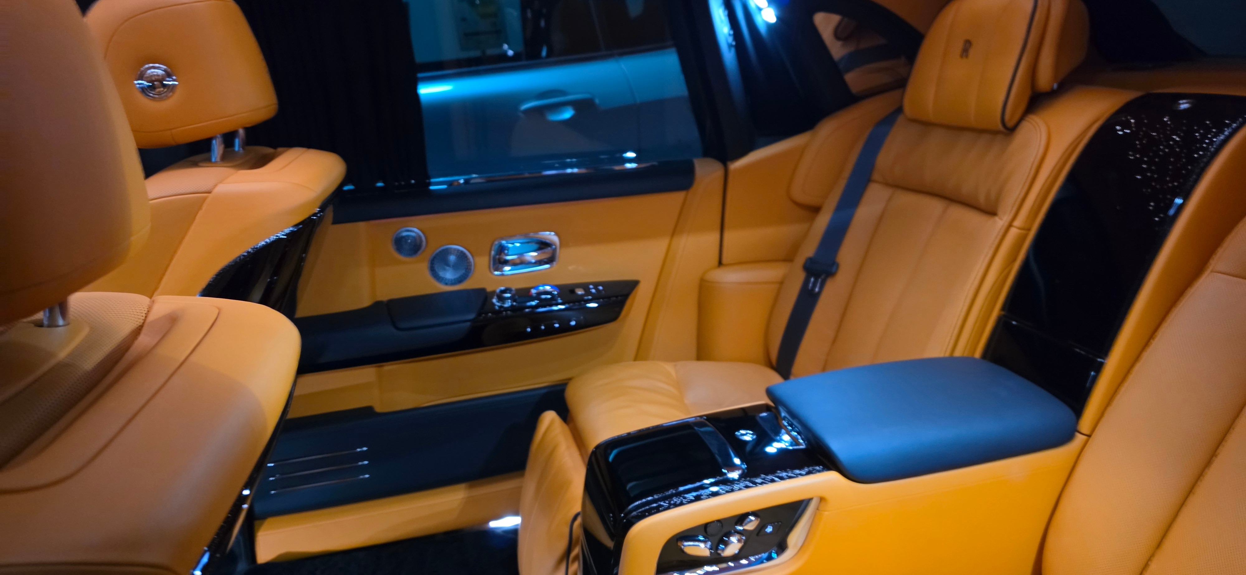 Black Rolls Royce Phantom Extended Wheel Base 2025