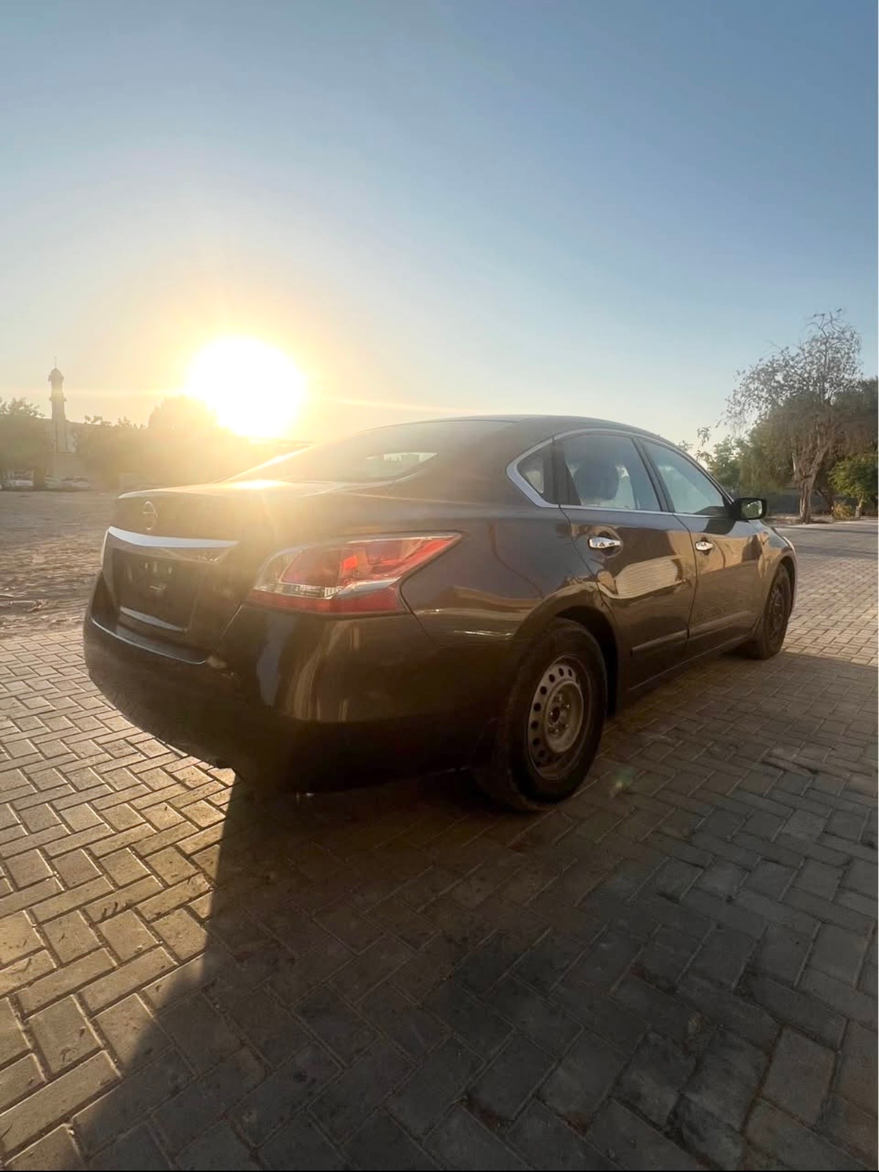 Brown Nissan Altima 2.5 2015