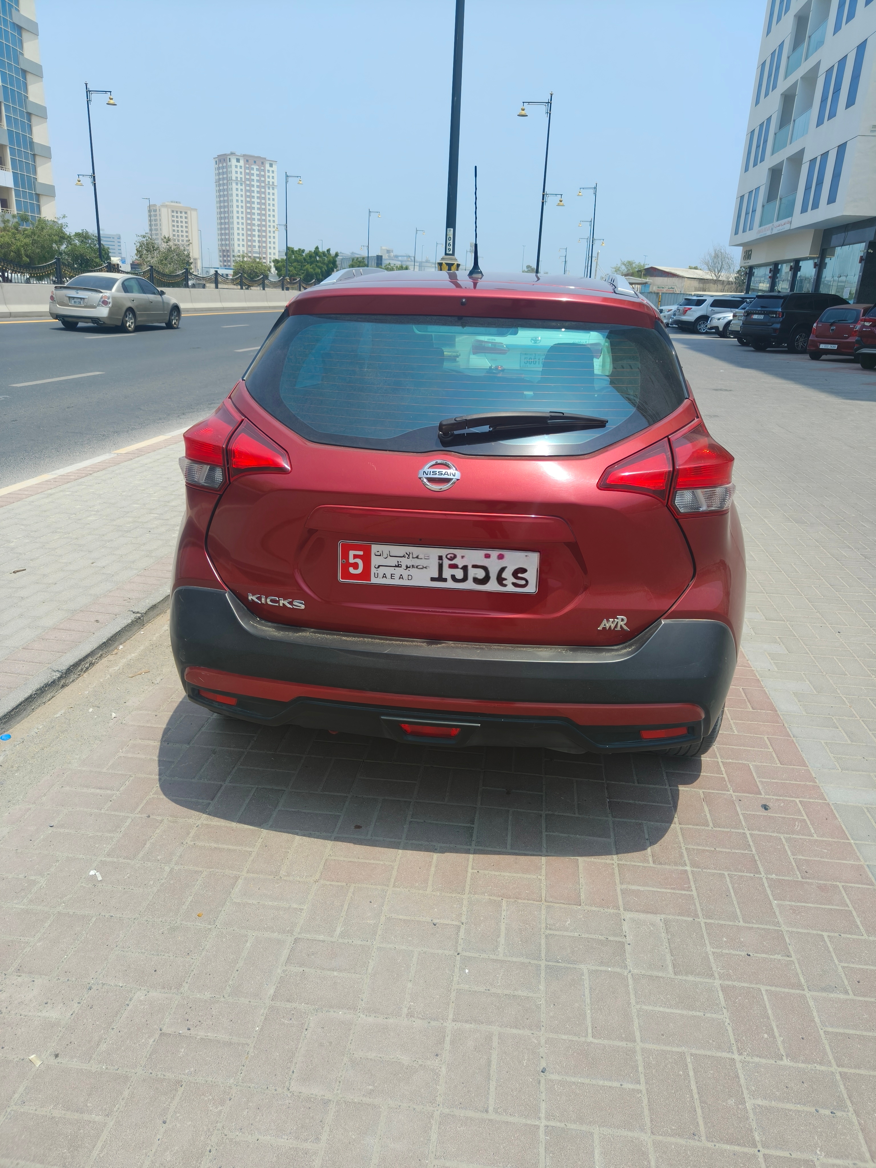 rood Nissan Kicks S 2020