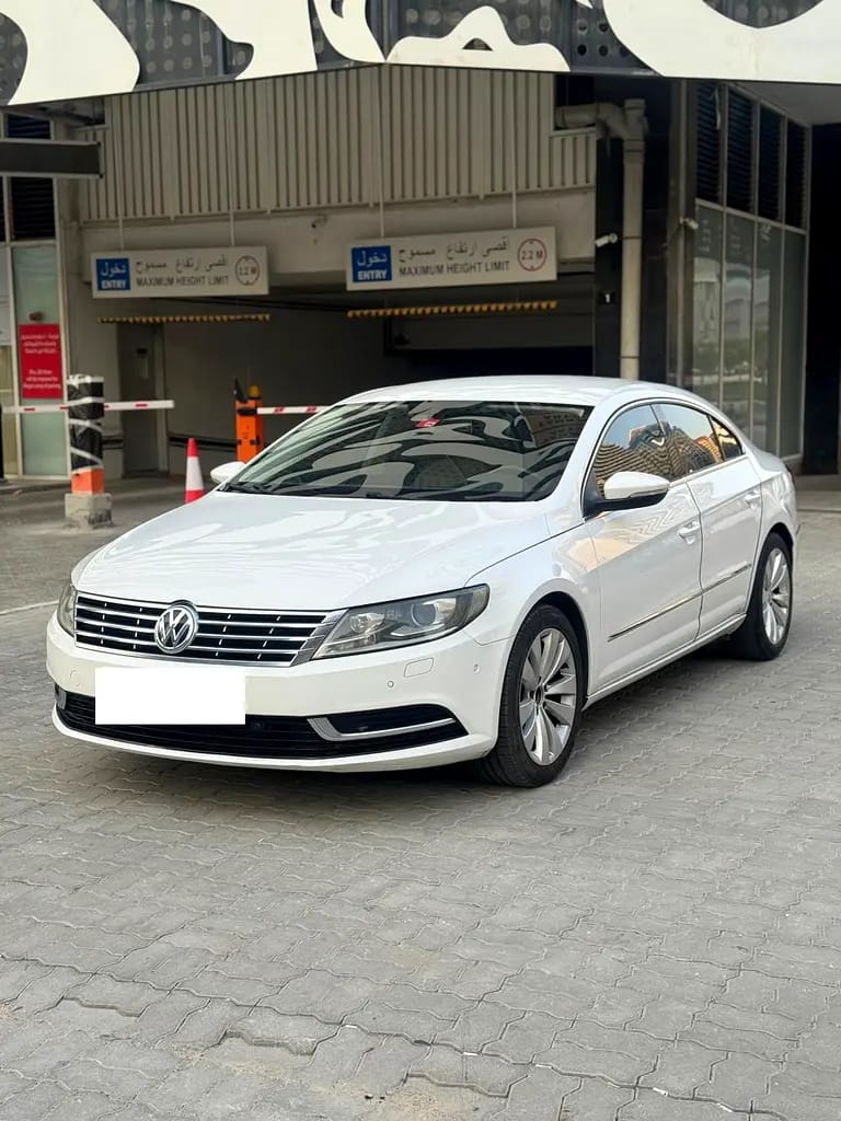 Weiß Volkswagen Passat CC 2015