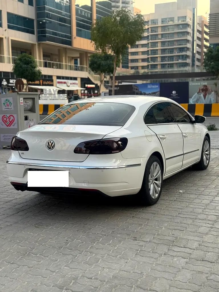Weiß Volkswagen Passat CC 2015