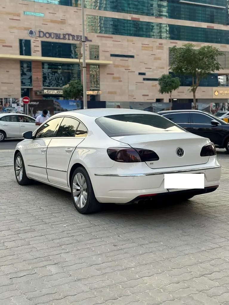 Weiß Volkswagen Passat CC 2015
