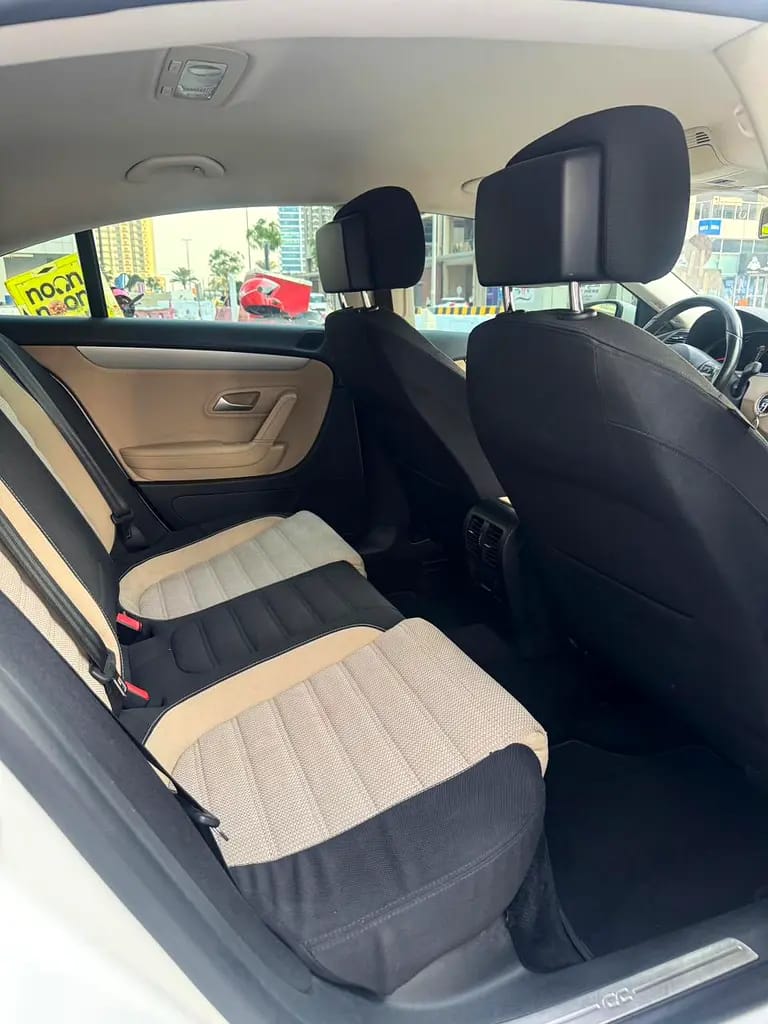Weiß Volkswagen Passat CC 2015