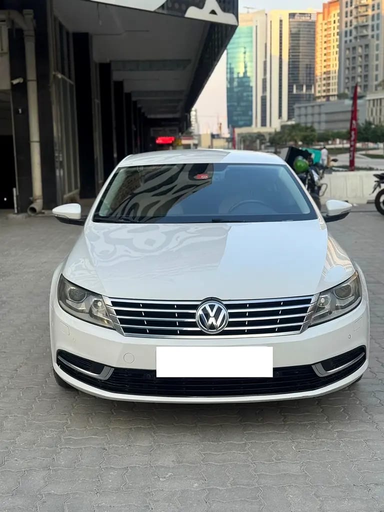 Weiß Volkswagen Passat CC 2015