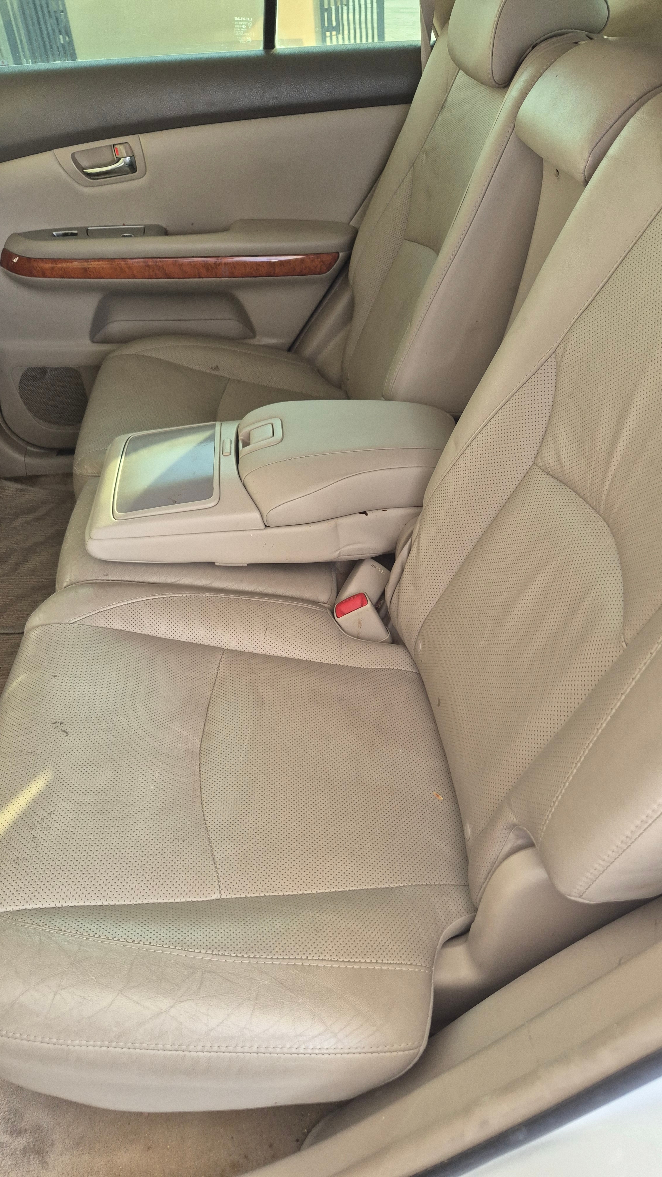 White Lexus RX350 2007