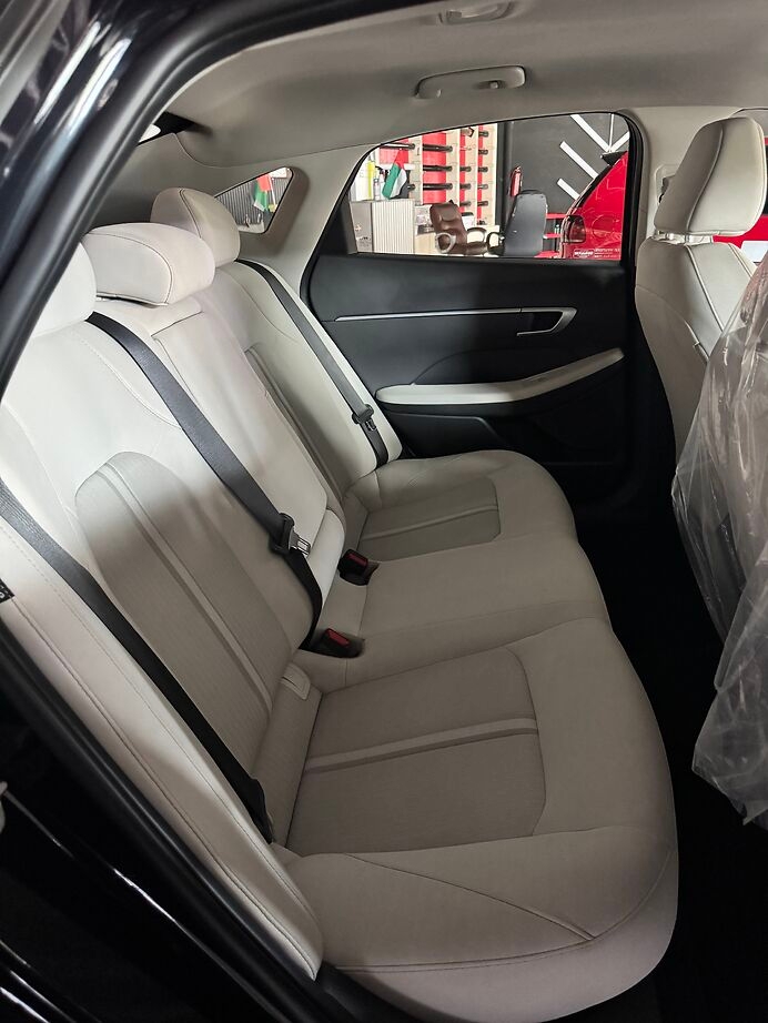 Tiefes Blau Hyundai Sonata Standard 2025