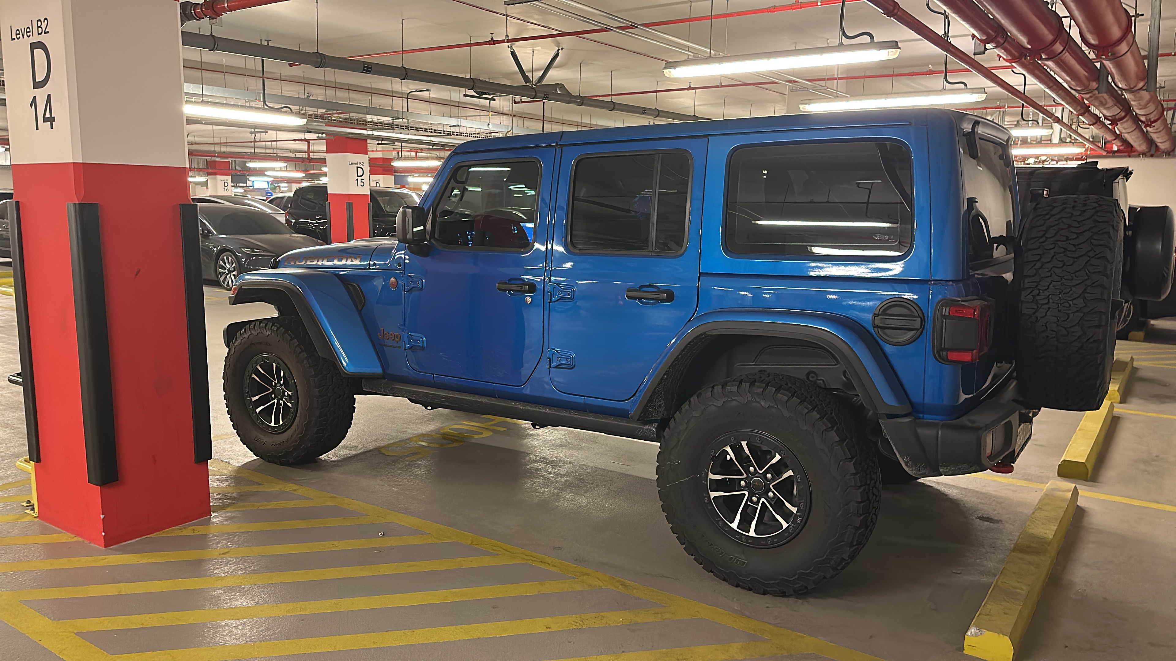 Azul Jeep Wrangler Rubicon 2024