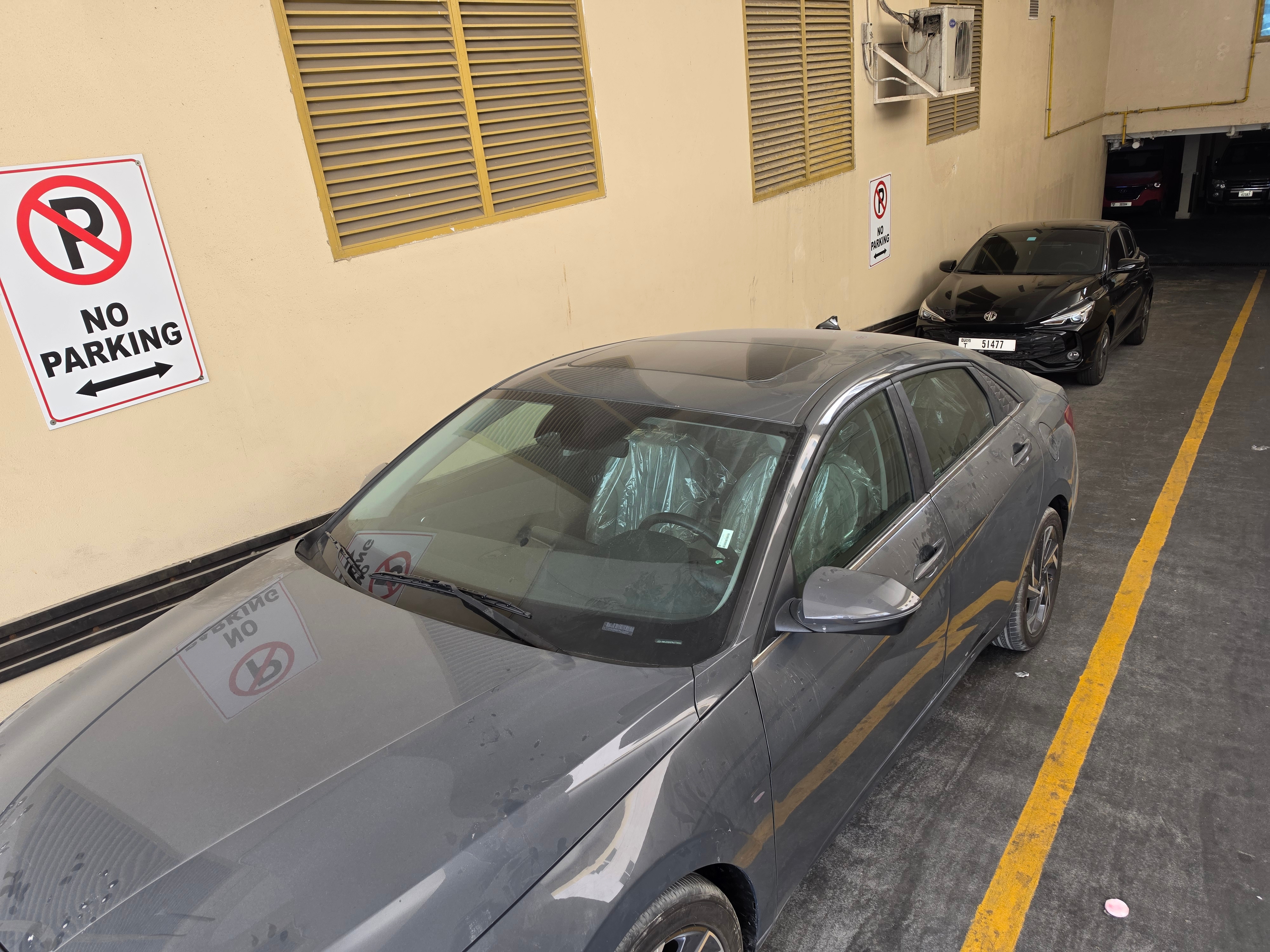 Gray Hyundai Elantra Limited 2024