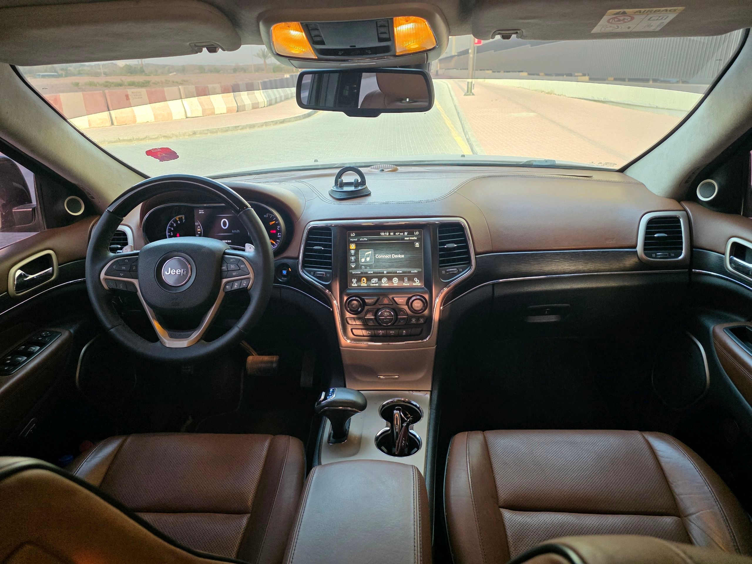 Marrón oscuro Jeep Grand Cherokee Summit 2015