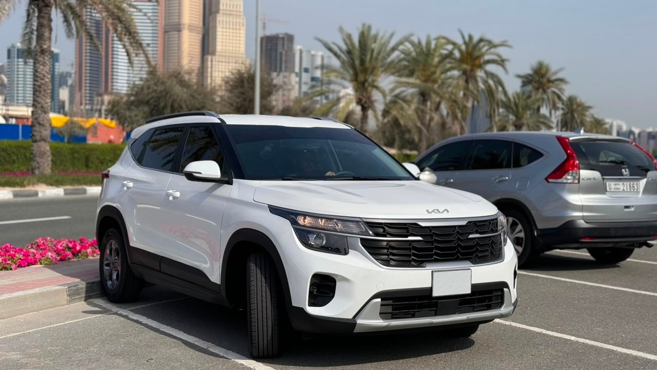 White Kia Seltos S 2024