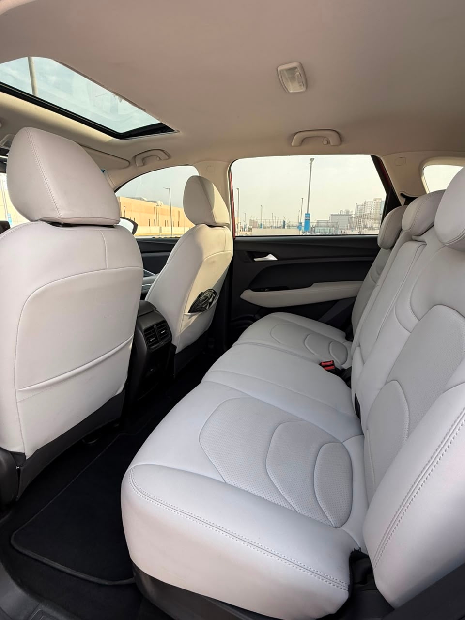 Red Chevrolet Captiva 7-Seater 2023