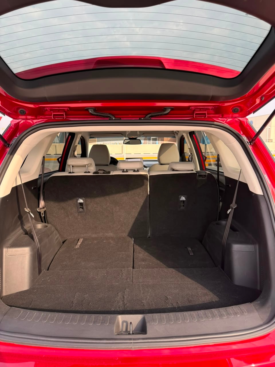 Red Chevrolet Captiva 7-Seater 2023