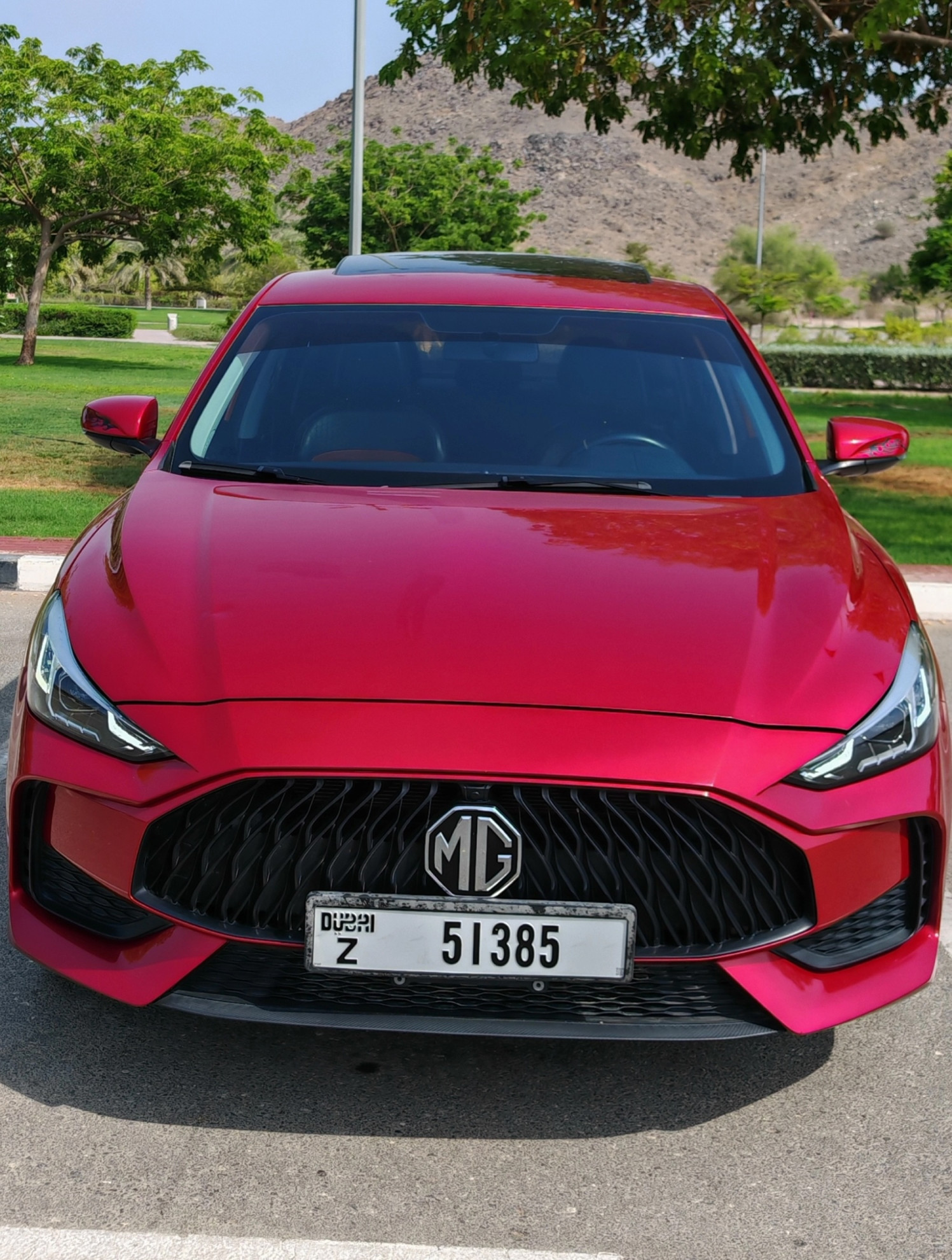 Красный MG GT Turbo 2023 год