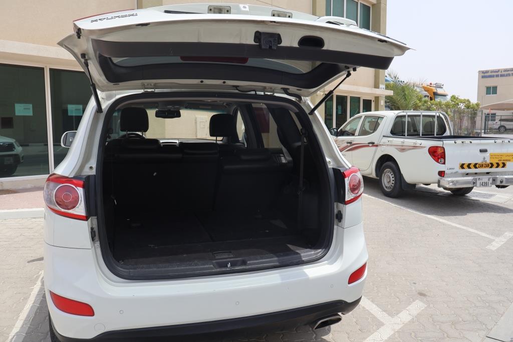 Weiß Hyundai Santa Fe Limited 2010