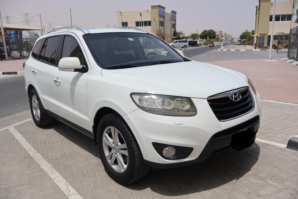 Weiß Hyundai Santa Fe Limited 2010
