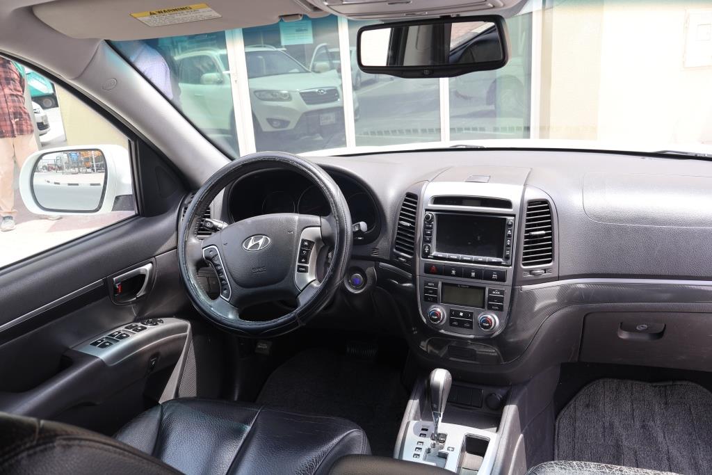 Weiß Hyundai Santa Fe Limited 2010