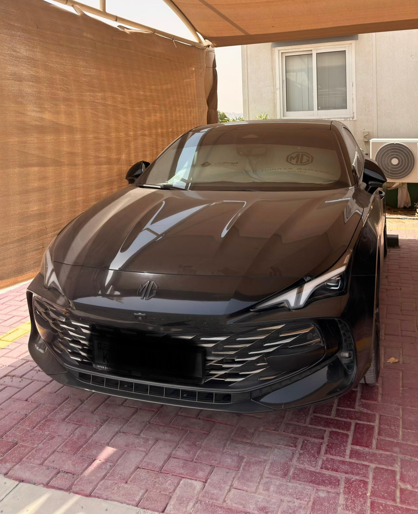 黑色的 MG 7 Luxury 2025