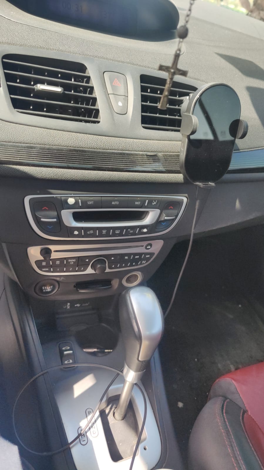 Black Renault Megane SE 2012