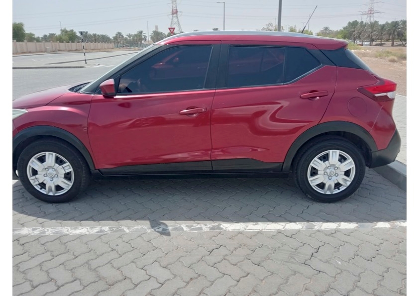 Burgundy Nissan Kicks S 2019