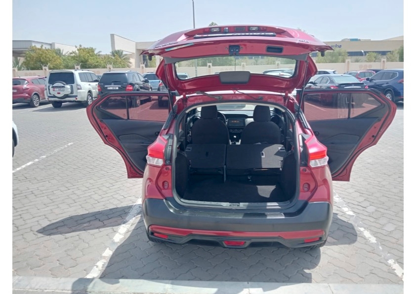 Burgundy Nissan Kicks S 2019