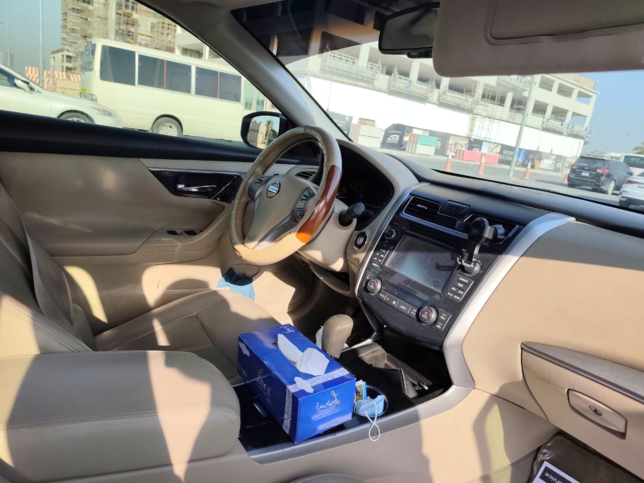 Golden Nissan Altima 2014