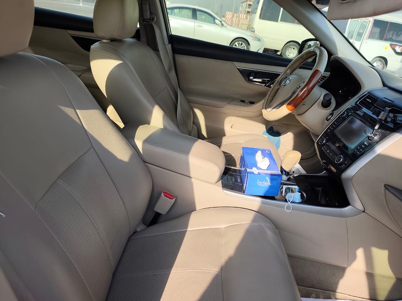 dorado Nissan Altima 2014