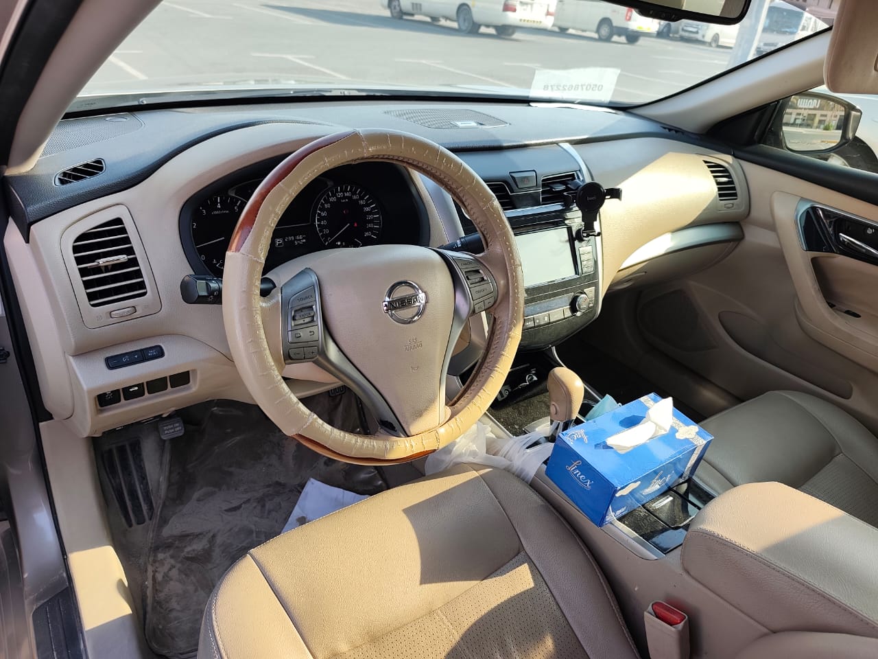 dorado Nissan Altima 2014